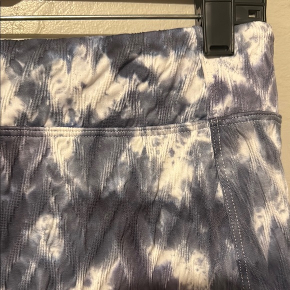 Athleta Blue and White Tie-Dye Tennis Skirt Medium - Picture 2 of 7